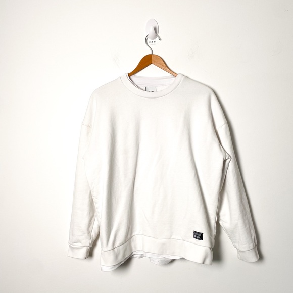 Zara White Crewneck Boxy Classic Sweater